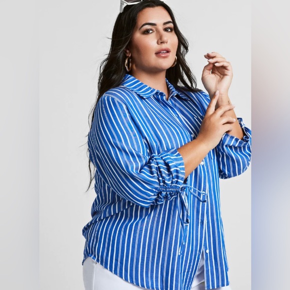 Daily Thread Tops - NWOT BLUE LONG SLEEVE BUTTON FRONT SHIRT